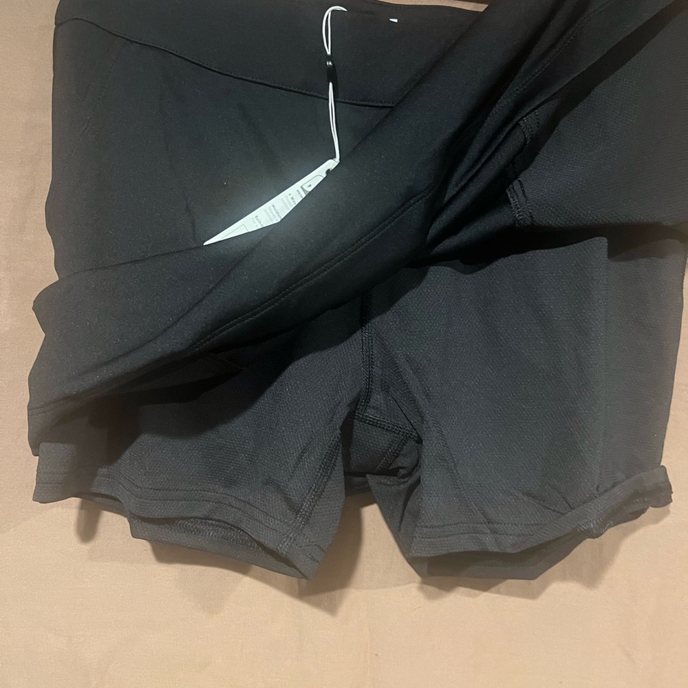 FJ Golf Leisure Sport Skirt w/ built in shorts. - Picture 5 of 6